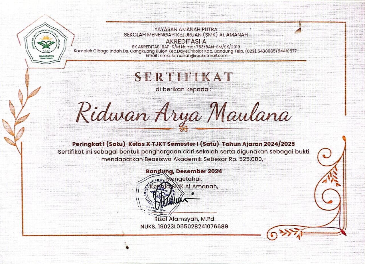 Foto Prestasi Rank 1 Semester 1